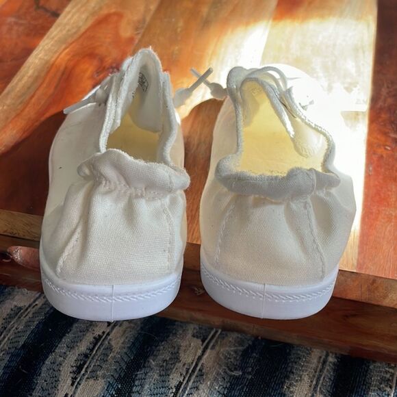 Jenn Ardor white, comfortable Slip on sneakers size 5. - Picture 3 of 7